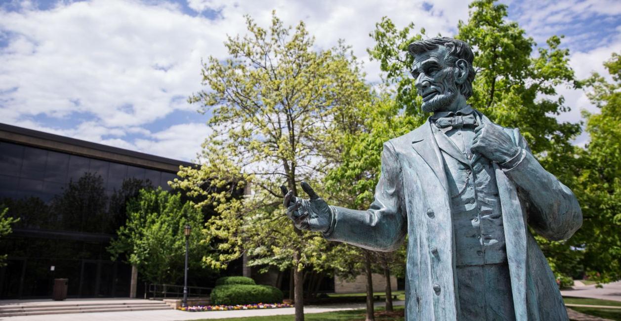 Abraham Lincoln statue on Carthage College?s campus.